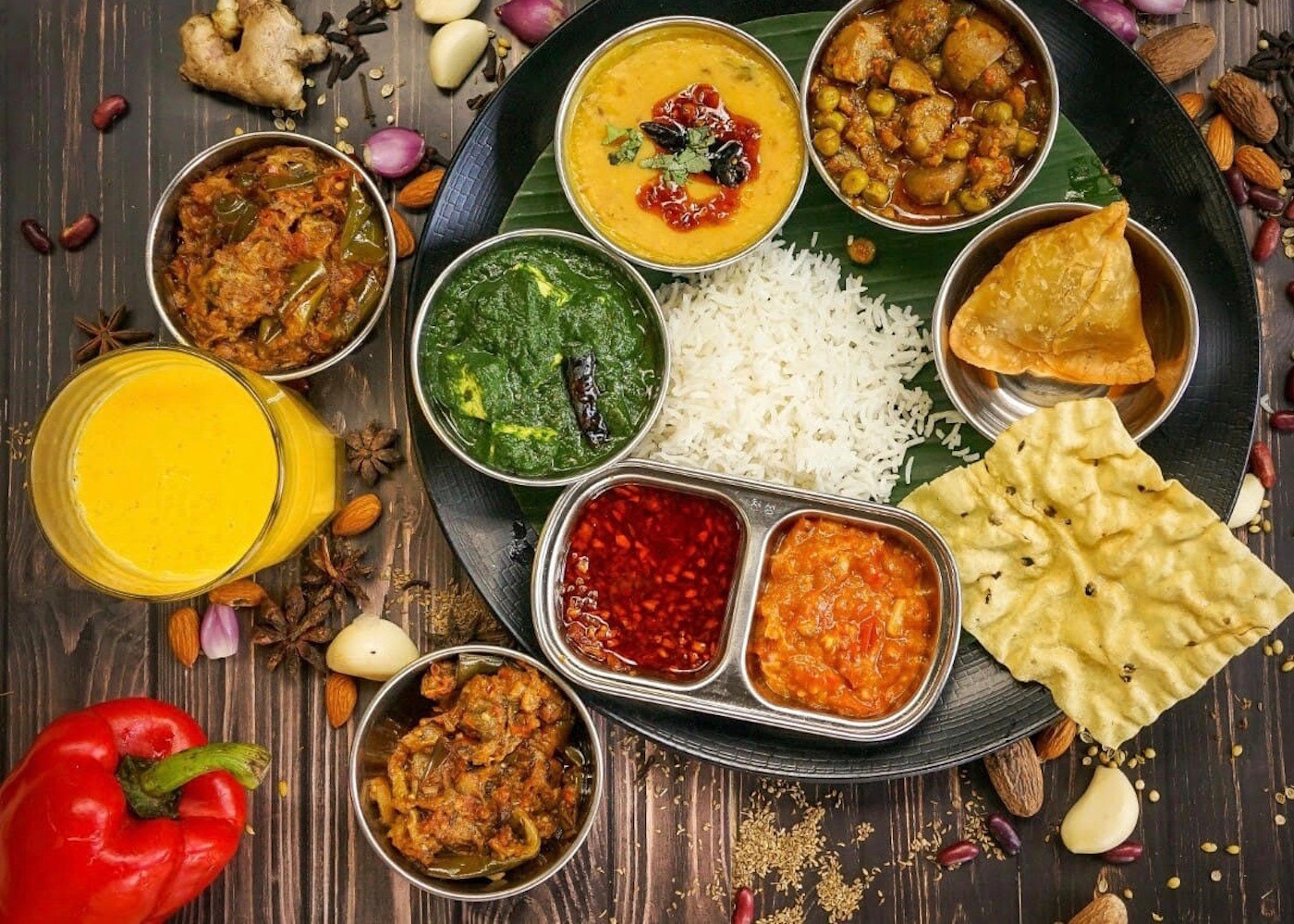 Bucătărie ayurvedică cu ingrediente tradiționale